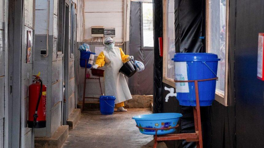 ONU denuncia quema de centro de ébola en campamento de desplazados en Congo