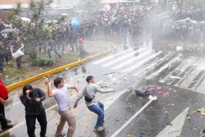 Pablo Lemus reaparece tras represión y detención de manifestantes durante protesta ciudadana