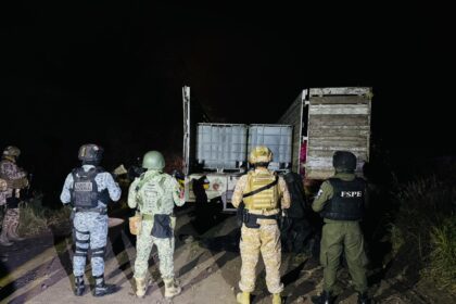 Policía recupera camión robado con 8 mil litros de hidrocarburo en Villagrán
