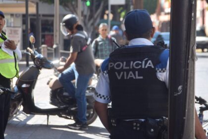 Policías viales de León se capacitan para atender accidentes y aplicar sanciones