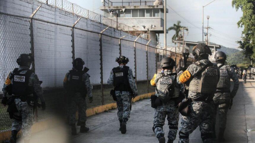 Riñas en penal de Mazatlán dejan 12 muertos y anuncian nueva prisión