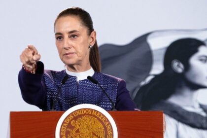Sheinbaum admite desabasto de medicamentos y falta de prestaciones en el IMSS
