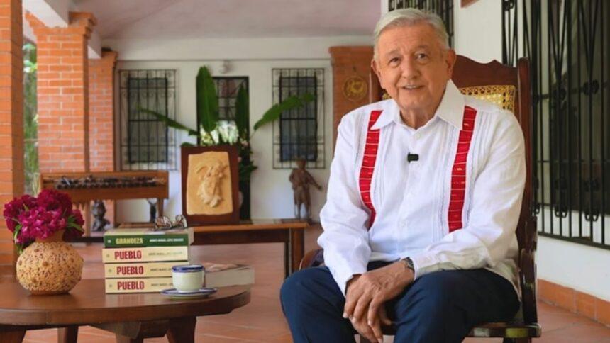 Sheinbaum evita comentar libro de López Obrador que critica al embajador estadounidense