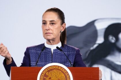 Sheinbaum rechaza privatizar el agua y cuestiona a Lemus