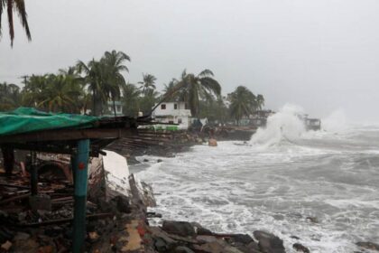 Sinaloa, Jalisco, Nayarit y Colima suspenden clases por huracán Simón