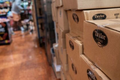 Taylor Farms suspende indefinidamente recolección y procesamiento de lechuga iceberg en México