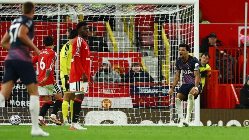 Tottenham iguala al 92’ al Manchester United con diez y extraño cabezazo