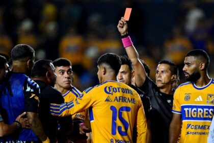 ‘Turco’ Mohamed expulsado tras encarar a Nahuel Guzmán; Tigres vence al Toluca
