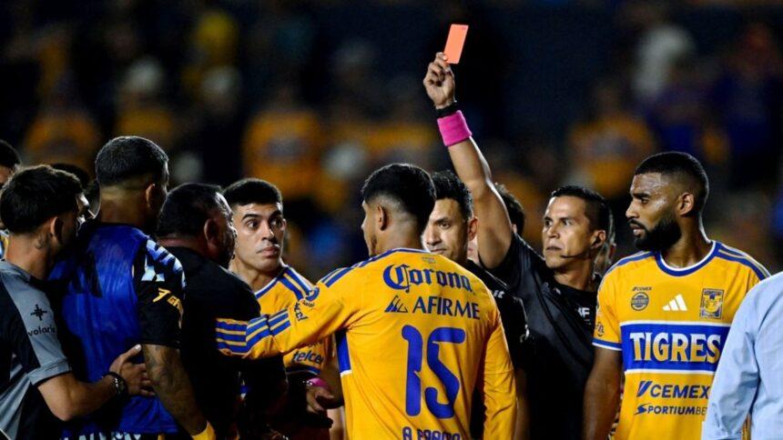 ‘Turco’ Mohamed expulsado tras encarar a Nahuel Guzmán; Tigres vence al Toluca