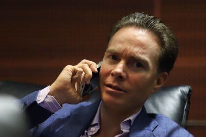 Velasco niega destape de Harfuch para 2030 tras llamado de Sheinbaum