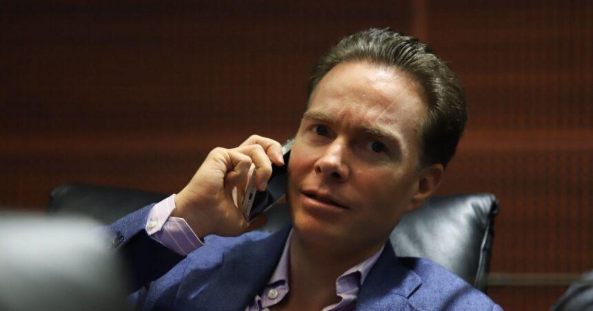 Velasco niega destape de Harfuch para 2030 tras llamado de Sheinbaum