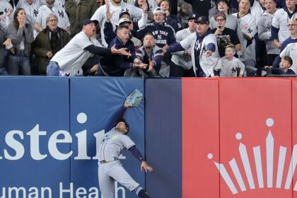 Yankees avalan jonrón del empate anulado ante Rays por interferencia de aficionado