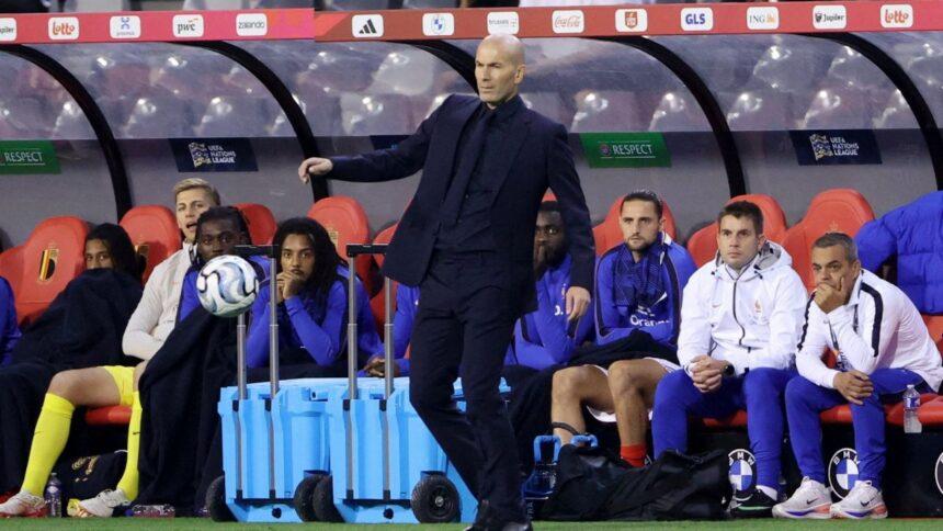 Zidane baja una pelota como dios y desata ovación en Saint-Denis
